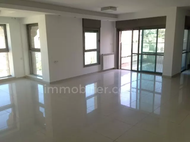 הולילנד פארק, בית וגן