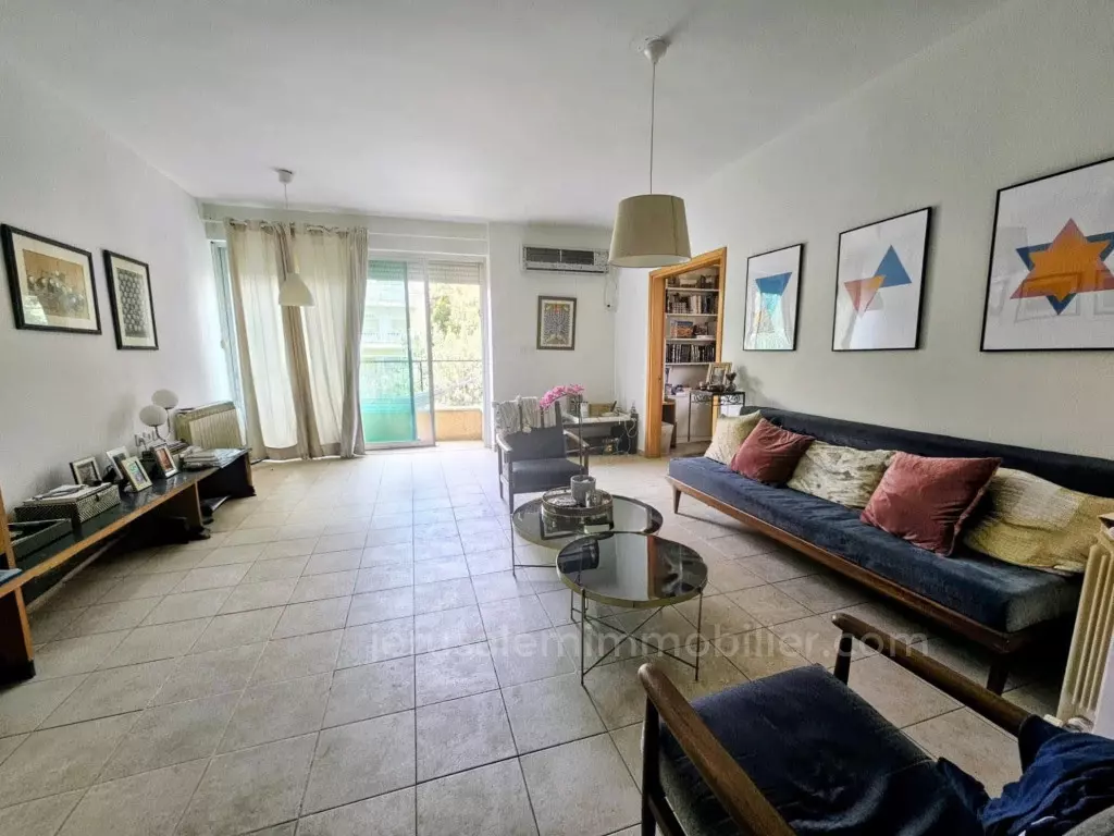 דירה למכירה בטלביה ירושלים עם חניה פרטית ומעלית – JERUSALEM IMMOBILIER 026786595