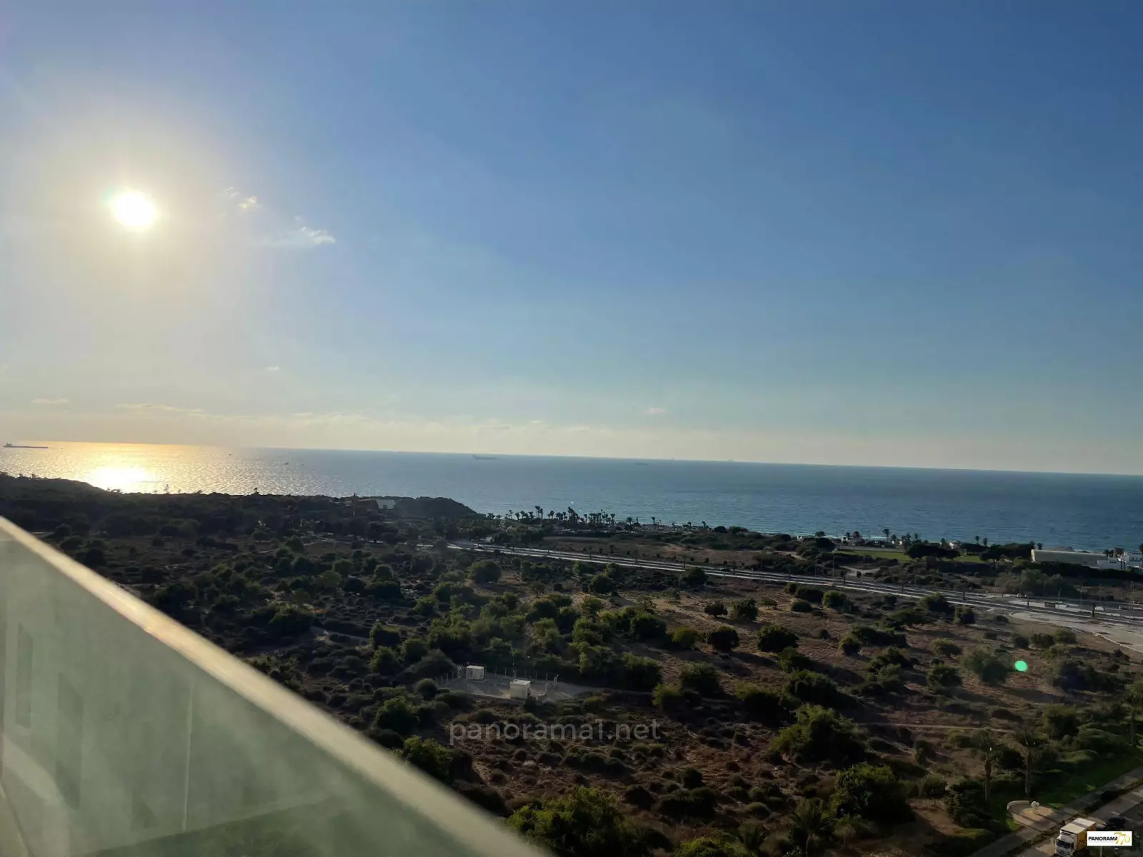 בבניין יוקרה,עם נוף לים,מרוהט קומפלט