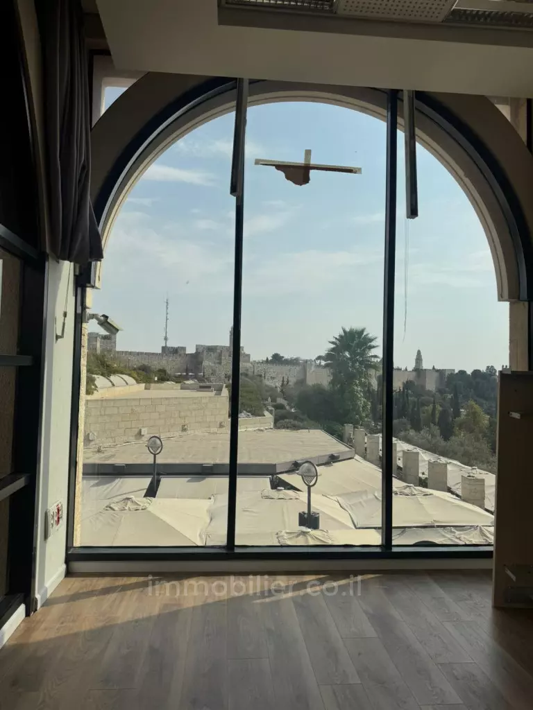 ירושלים - שכונת ממילא - משרד להשכרה