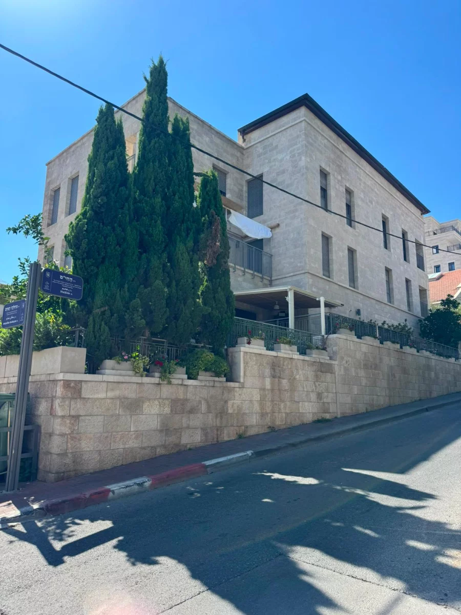 À vendre –Bel Appartement dans le quartier de Old Katamon