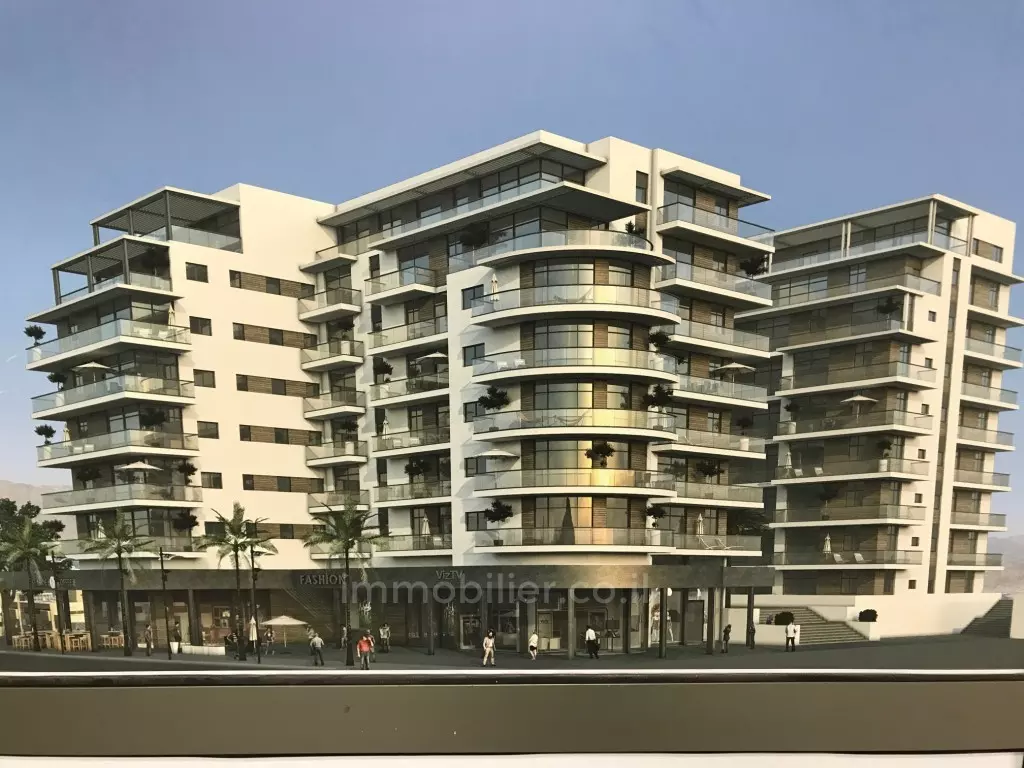 דירה יפה ויוקרתית עם מרפסת ונוף לים - יוקרה בבניין חדש - קומה גבוהה מרווחת עם תקרות גבוהות - אסור לפספס!