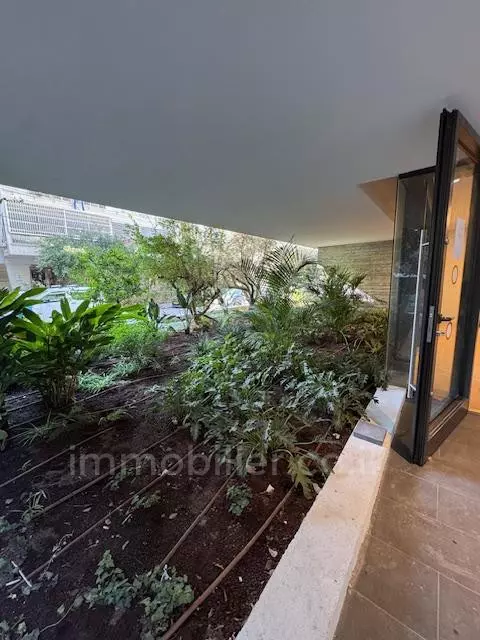 בניין חדש 3 חדרים מצויד ומרוהט