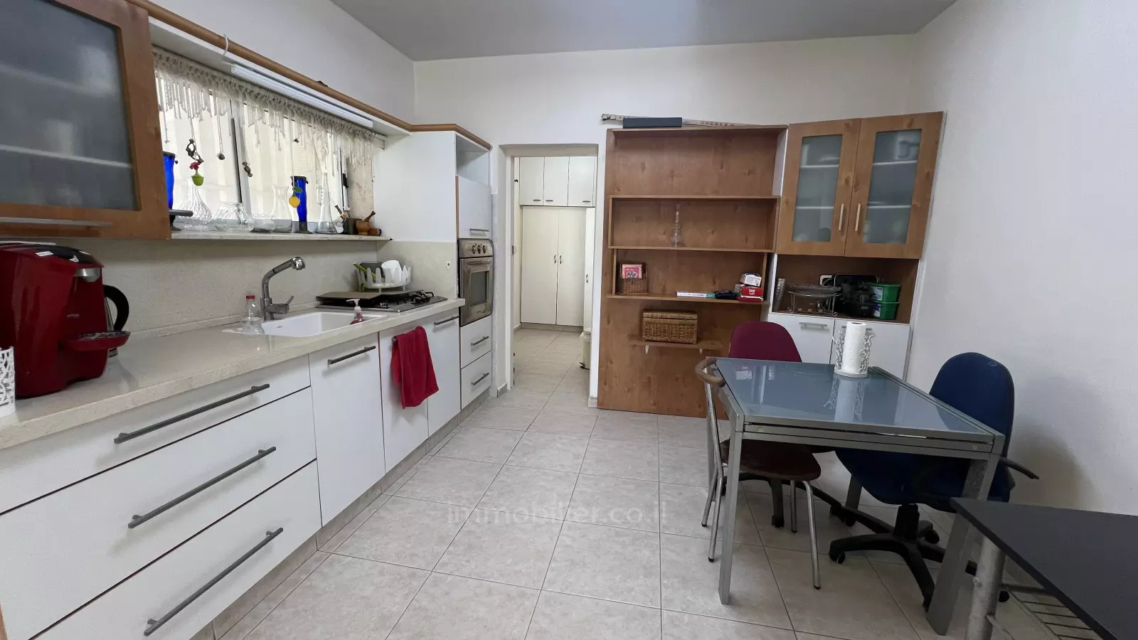 במרכז,עם מרפסת,מציאה