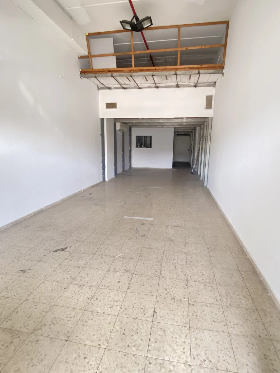 חנות גדולה להשכרה, קרוב לכל השירותים ולתחנת הרכבת, חט, אשדוד