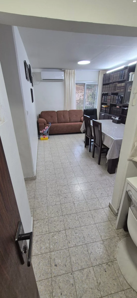 הזדמנות נהדרת שאסור לפספס! השקעה אידיאלית, דירת 3 חדרים למכירה בלב ירושלים