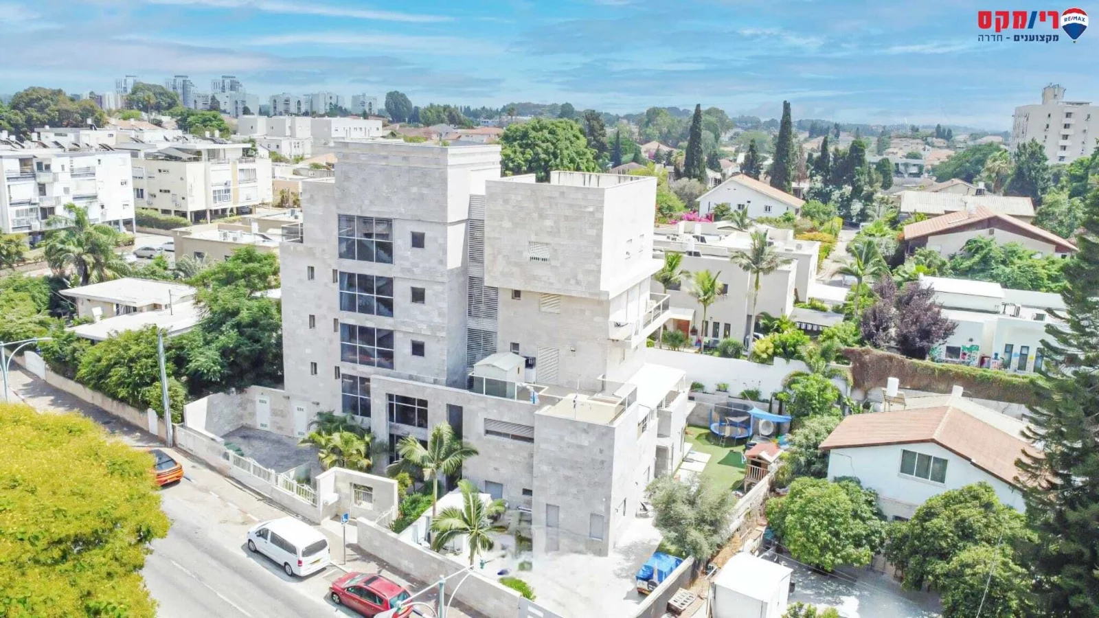 Uma cobertura excecional num edifício excecional no centro de Hadera, rua Bialik
