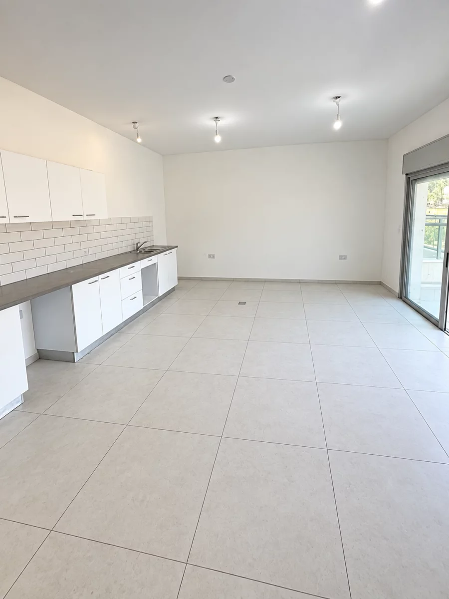 BEL APPARTEMENT 4,5 PIÈCES – KIRYAT YOVEL / PROCHE BAYIT VAGAN