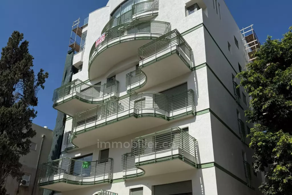 למכירה – תל אביב, רחוב רנק – צעדים מחוף גורדון