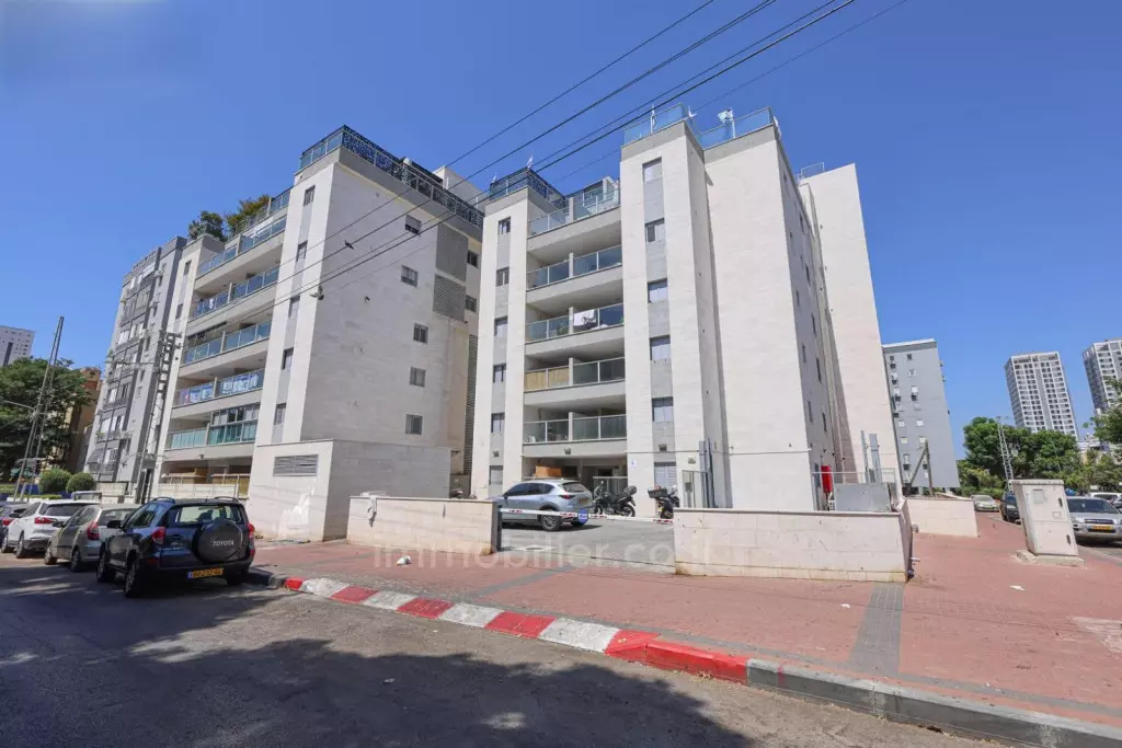 למכירה | דירת 4 חדרים בקריית סאנז – רחוב יהודה הנשיא - נתניה