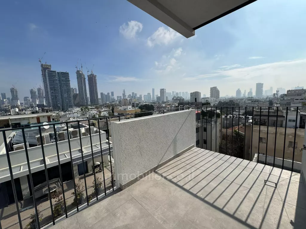 למכירה – דירת 2 חדרים מקסימה | תל-אביב – רחוב דיזנגוף