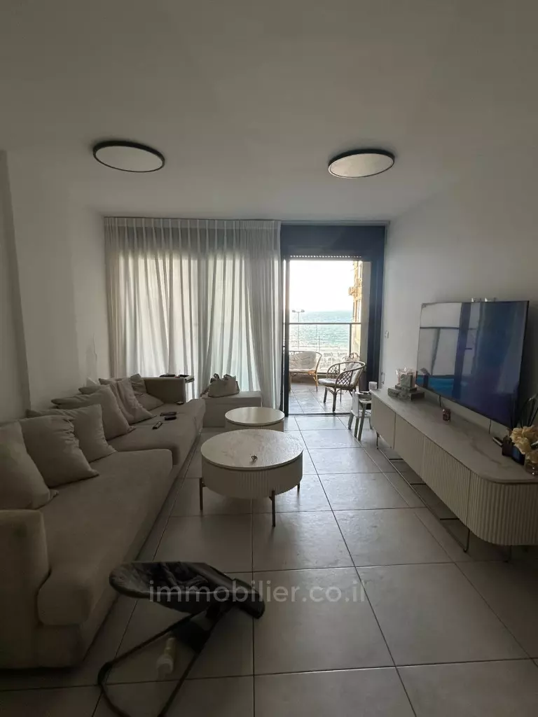 למכירה – דירת 4 חדרים מהממת בקו שני לים, עם נוף לים